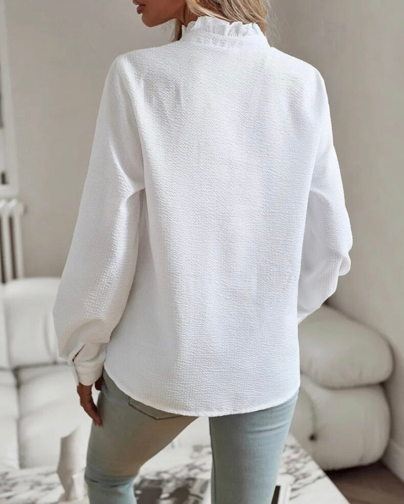 Tue | Elegant Blouse